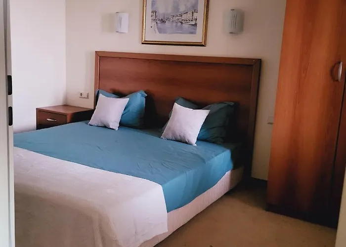 Отель Sunset Family *